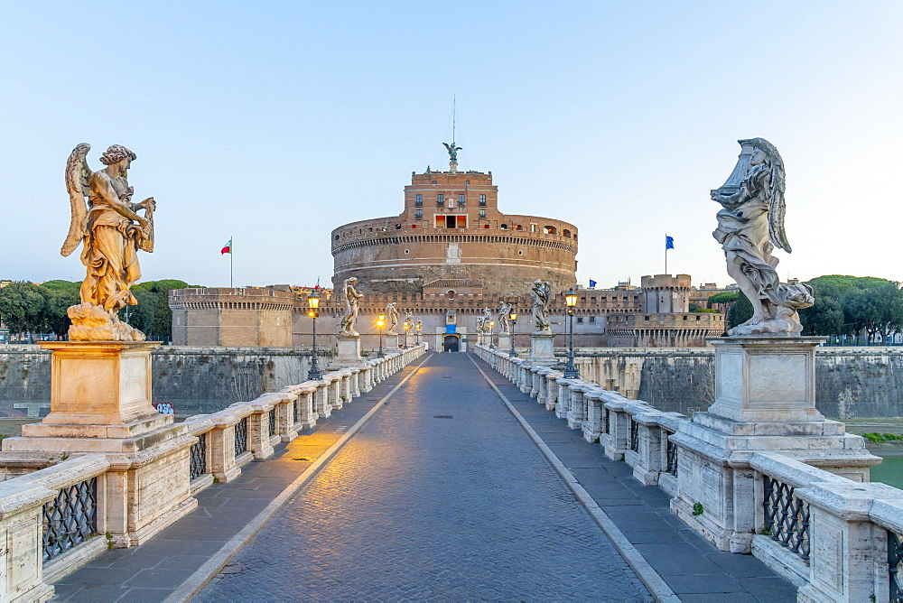 St. Angelo Bridge (Ponte Sant'Angelo) and Castel Sant'Angelo, UNESCO World Heritage Site, Rome, Lazio, Italy, Europe