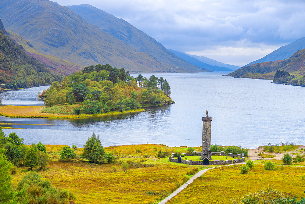 Glenfinnan Monument to 1745 landing of Bonnie Prince Charlie at start of Jacobite Uprising, Loch Shiel, Highlands, Scotland, United Kingdom, Europe