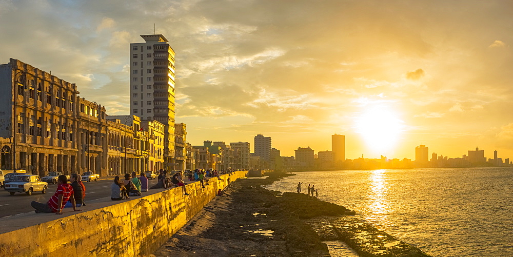 The Malecon, Havana, Cuba, West Indies, Caribbean, Central America