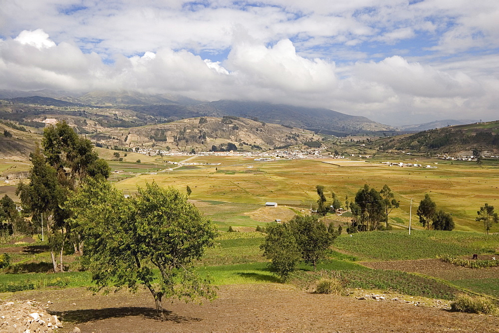 Looking north east across farmland towards Riobamba from the Colta Lake district, Riobamba, Chimborazo Province, Central Highlands, Ecuador, South America