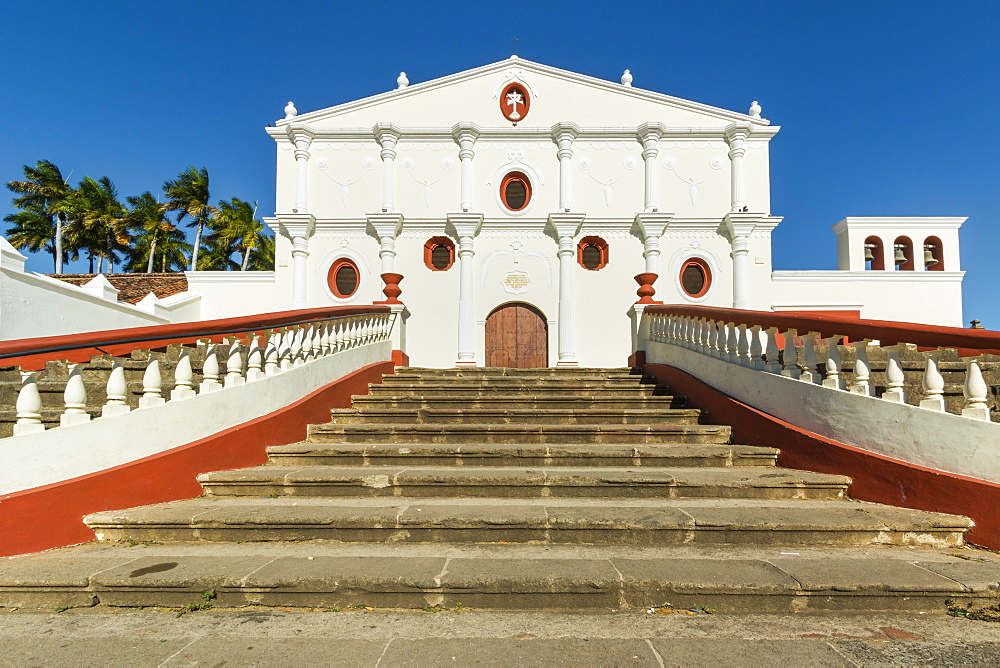 Famous facade of the Museum & Convent of San Francisco dating from 1529, the oldest church in Central America, Granada, Nicaragua, Central America