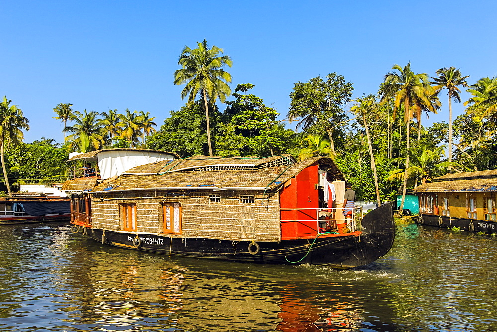 Kerala houseboat, an old rice, spice or goods barge converted for popular backwater cruises, Alappuzha (Alleppey), Kerala, India, Asia