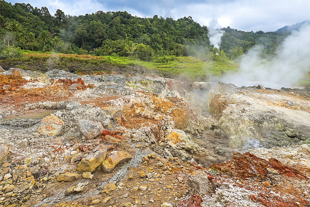 Sulphur and other minerals at an active fumarole field by Lake Linow, a volcanic attraction south of Tomohon city, Lake Linow, Tomohon, North Sulawesi, Indonesia, Southeast Asia, Asia