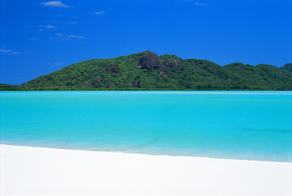 Whitehaven Beach, one of the finest in the country, on the east coast of Whitsunday Island, Whitsunday Group, Queensland, Australia