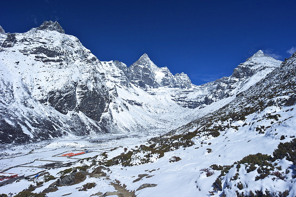 Village of Machhermo with Kyajo Ri behind, Solukhumbu District, Sagarmatha National Park, UNESCO World Heritage Site, Nepal, Himalayas, Asia