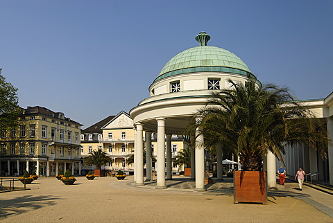 Bad Pyrmont Lower Saxony Germany Spa with Hylliger Born at the Brunnen square