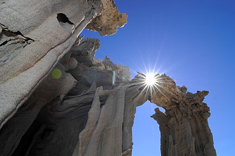 Sunlight, tuff rock formations at Mono Lake, South Tufa, Lee Vining, California, USA, North America