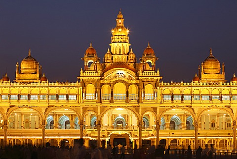 Maharaja Palace, Mysore Palace, illumination at night, Mysore, Karnataka, South India, India, South Asia, Asia