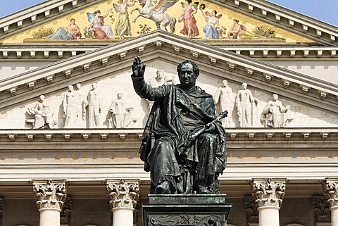 Max I. Joseph memorial, National Theatre, Max-Joseph-Platz, Munich, Bavaria, Germany