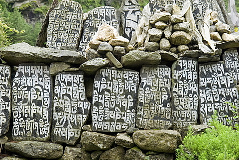 Mani wall, Mani stone, Dudh Kosi valley, Solukhumbu, Khumbu, Sagarmatha National Park, Nepal