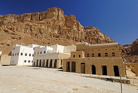 Grave site of the prophet Hud, pilgrimage site of Gabr Hud, Qabr Hud, Wadi Hadramaut, Yemen