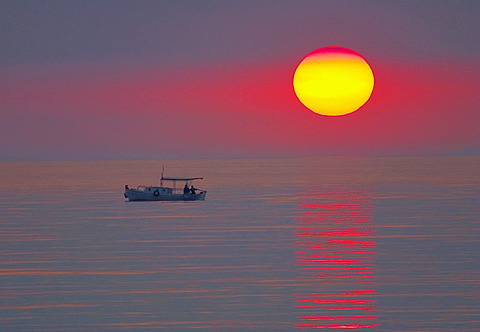 Sunst, Kyparissias Bay, Peloponnese, Greece