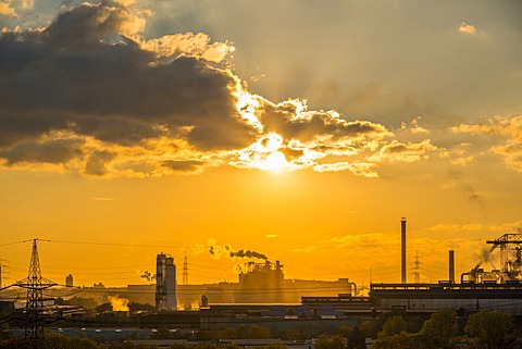 Huckingen Power Plant, HÃ¼ttenheim, Duisburg, Ruhr Area, North Rhine-Westphalia, Germany, Europe