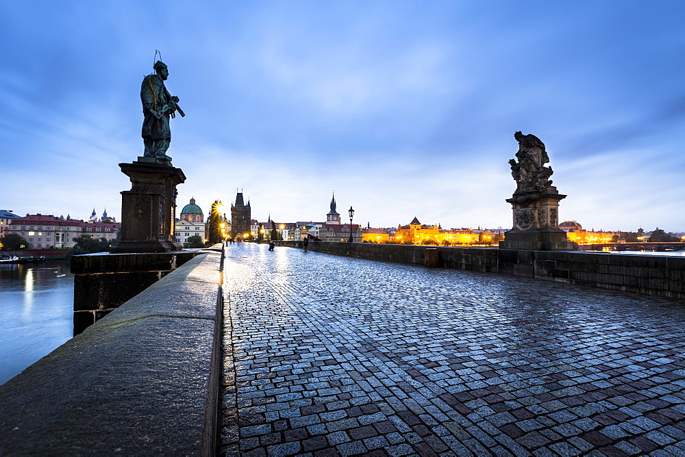 Charles Bridge at dusk, Prague, Bohemia, Czech Republic, Europe