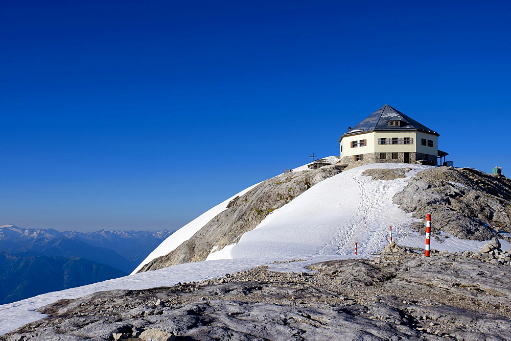 Matra House on the top of the Hochkonig, High King, 2941m, Berchtesgaden Alps, Salzburg, Austria, Europe