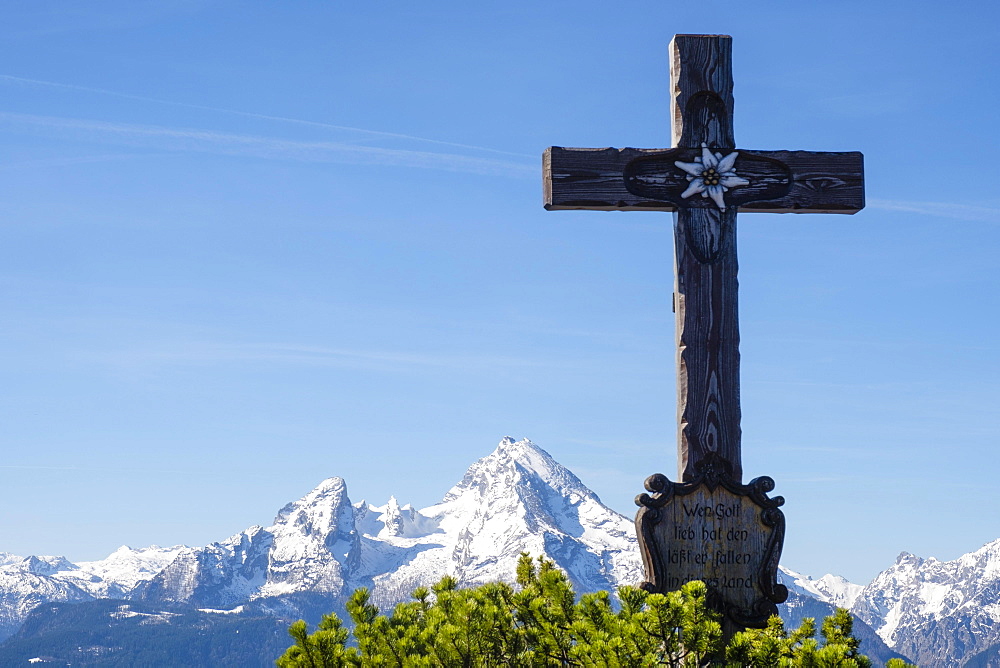 Summit cross of the Kneifelspitze, Watzmann, Berchtesgaden, Berchtesgaden National Park, Berchtesgadener Land, Bavaria, Germany, Europe