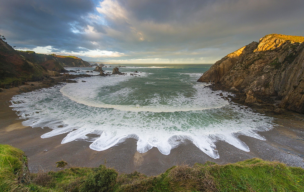 Playa del Silencio, cloudy atmosphere, Bay of Biscay, Asturias, Spain, Europe