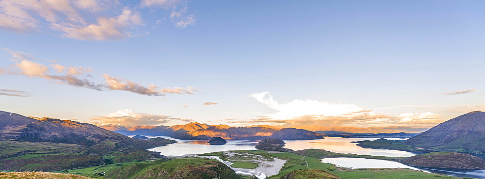 Sunset, panorama view on Wanaka Lake and mountains, Rocky Peak, Glendhu Bay, Otago, Southland, New Zealand, Oceania