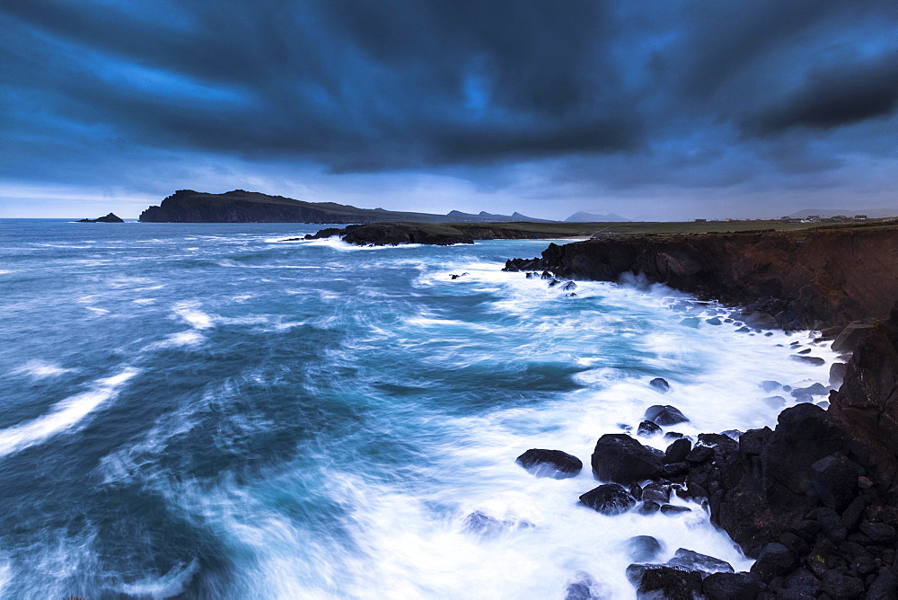 Atlantic Ocean, near Dunquin, Dingle Peninsula, County Kerry, Ireland, Europe