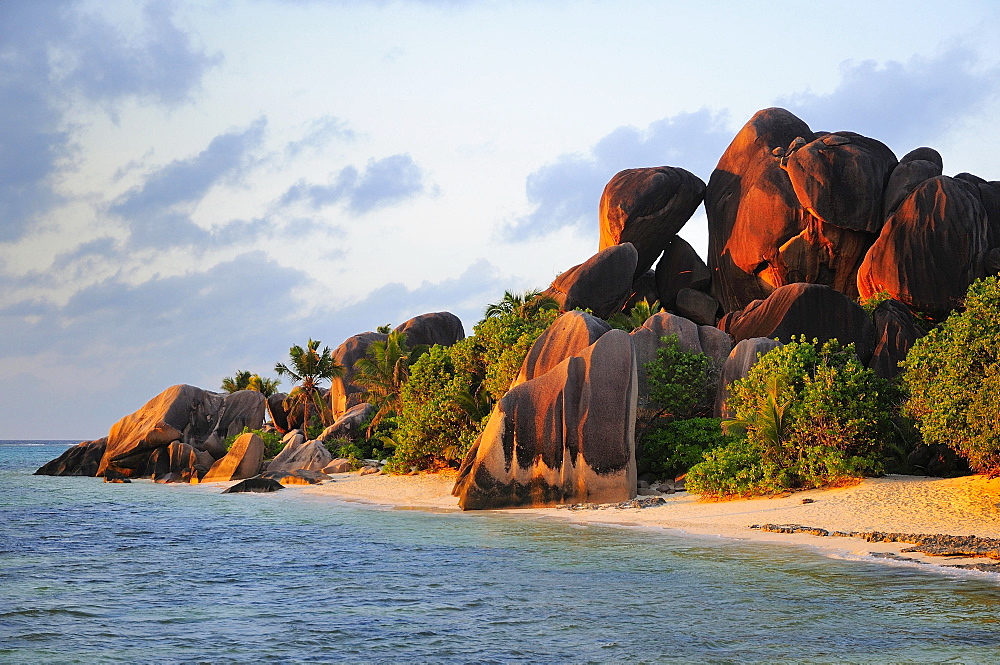 Granite rocks on Anse Source d'Argent beach, La Digue Island, La Digue and Inner Islands, Seychelles, Africa