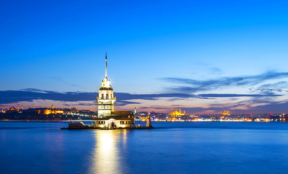 K?z Kulesi, Maiden's Tower at dusk, island in Bosphorus, Üsküdar, Istanbul Turkey