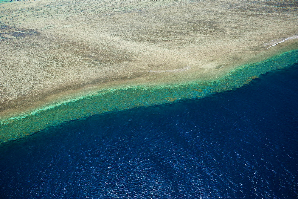 Aerial view of the Great Barrier Reef, UNESCO World Heritage Site, Queensland, Australia, Oceania