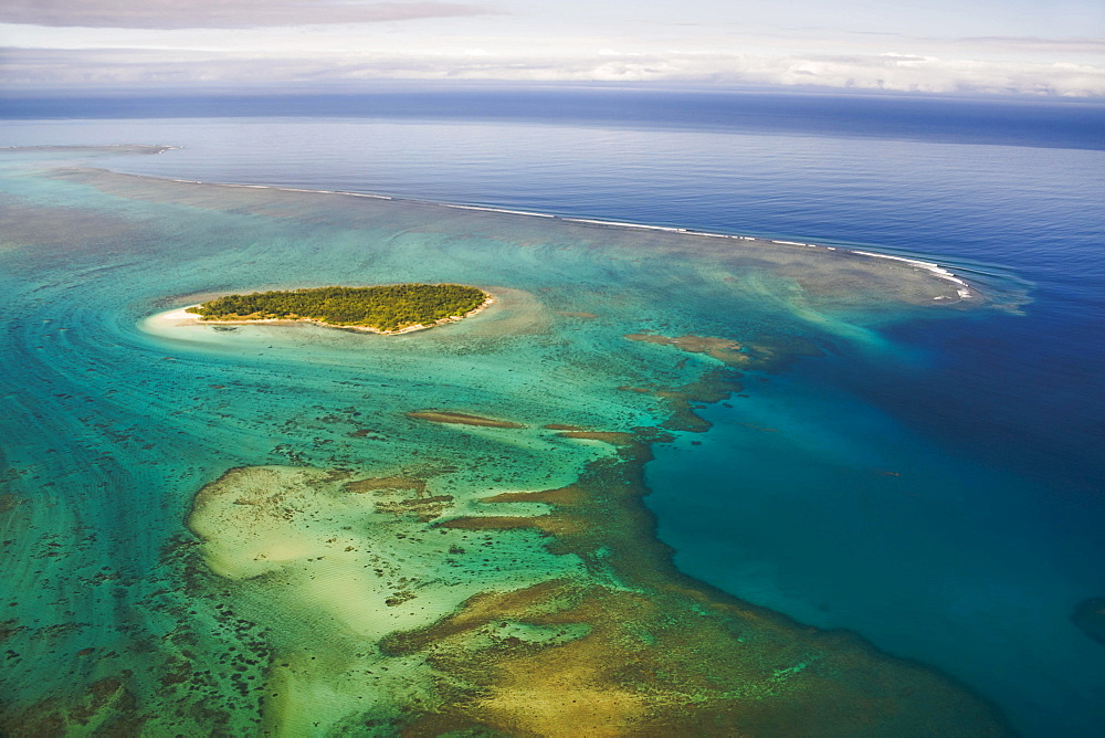 Island in the coral reef of Grande Terre, New Caledonia, Oceania