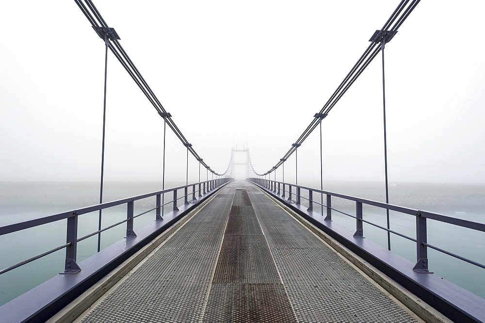 Bridge over the river Jokulsa, Jokulsarlon glacial lagoon, East, East, Iceland, Europe