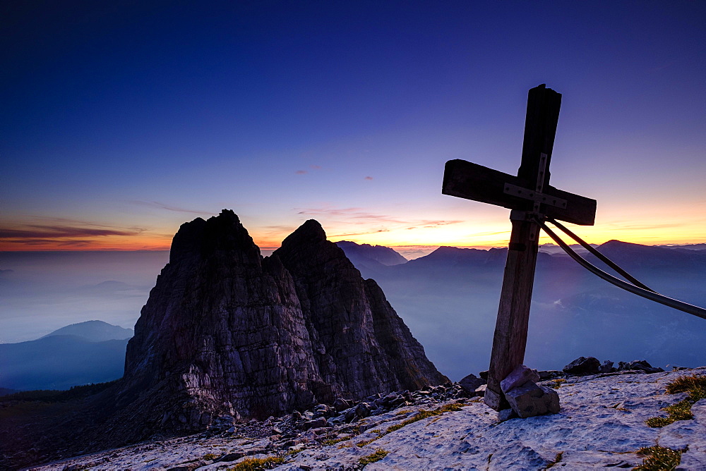 Summit cross of the third Watzmannkind in front of first and second Watzmannkind, morning mood, Watzmannkar, Watzmann, Berchtesgaden National Park, Berchtesgaden Alps, Schonau am Konigsee, Bavaria, Germany, Europe