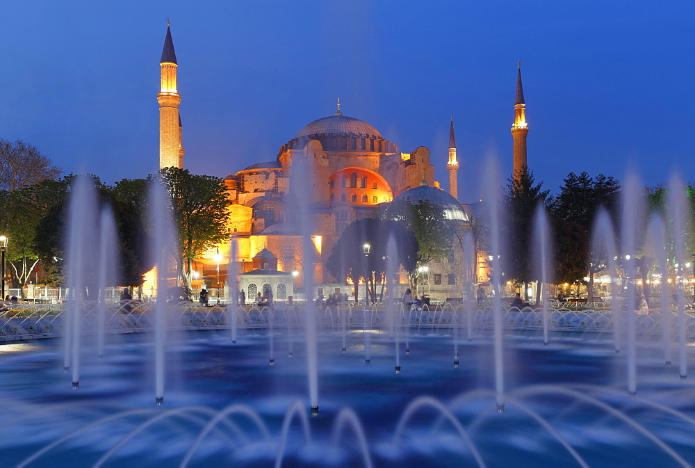 Hagia Sophia, Ayasofya, Sultanahmet Park, fountain in Sultanahmet, Istanbul, European side, Turkey, Asia