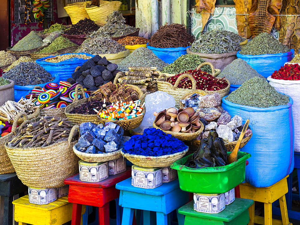 Spices are on sale in baskets, Souk, Rue Souk Soufiane, historic Medina, Marrakech, Marrakech-Tensift-El Haouz, Morocco, Africa