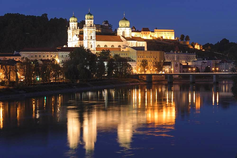 Cathedral St.Stephan and Veste Oberhaus reflected in the Inn, Passau, Lower Bavaria, Bavaria, Germany, Europe