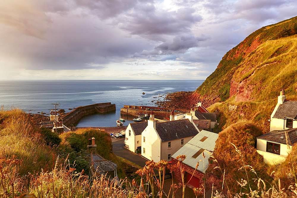 Fishing village Pennan in the evening light, Aberdeenshire, Scotland, Great Britain