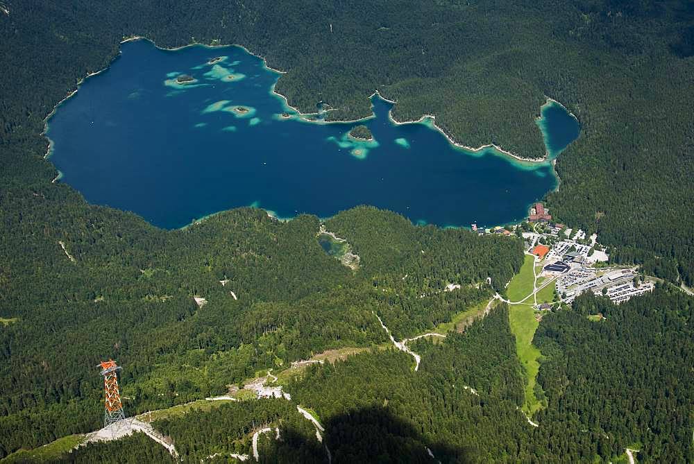 Eibsee lake near Grainau with Zugspitz cable car, Garmisch-Partenkirchen, Bavaria, Oberbayern, Germany, Europe