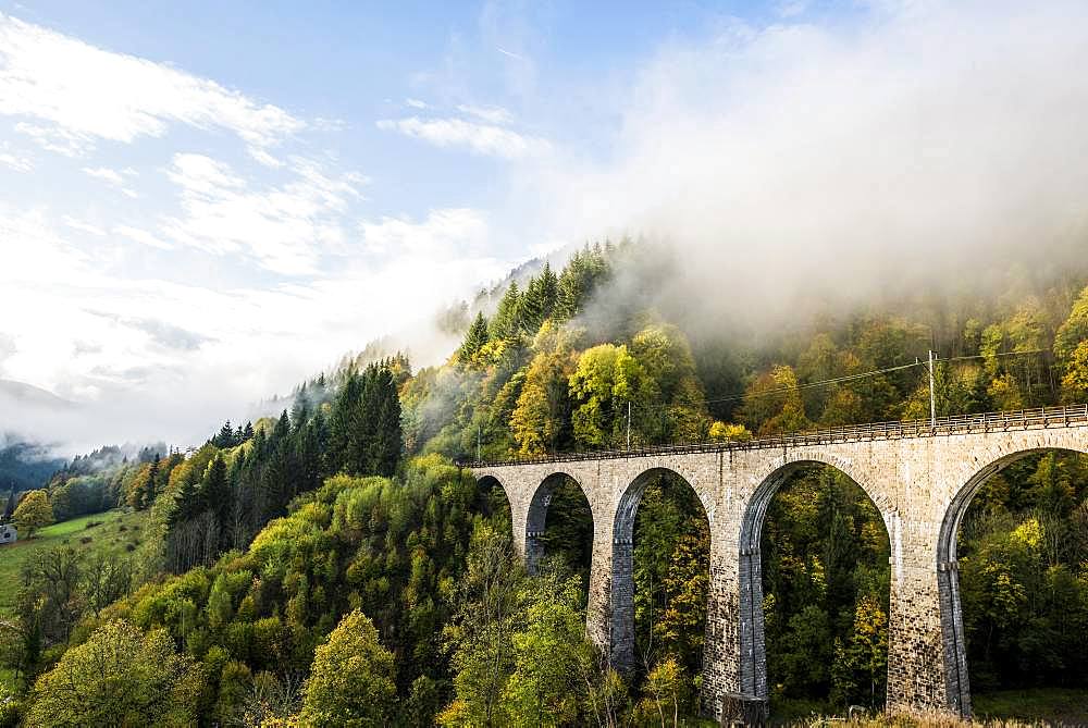 Railway bridge in the Ravenna gorge, Hoellental in autumn, near Freiburg im Breisgau, Black Forest, Baden-Wuerttemberg, Germany, Europe