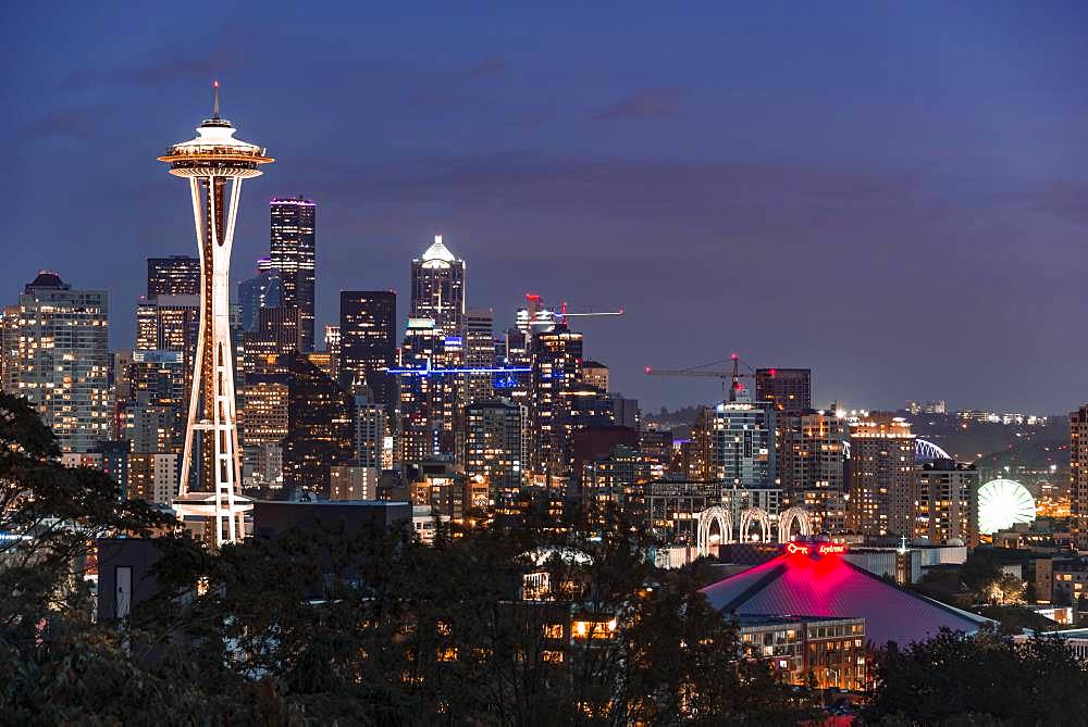 View over Seattle skyline with observation tower Space Needle, twilight, Seattle, Washington, USA, North America