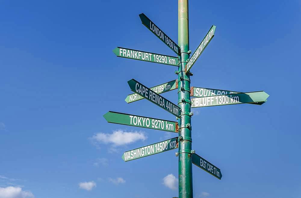 Guide with distances and locations in Te Araroa, East Cape, North Island, New Zealand, Oceania