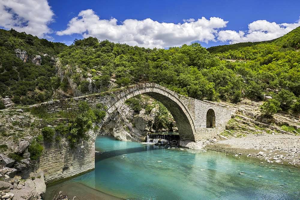 Ottoman stone arch bridge Ura e Kadiut, River Lengarica, Lengarice, near Permet, National Park Hotova-Dangell, Qar Gjirokastra, Gjirokaster, Albania, Europe