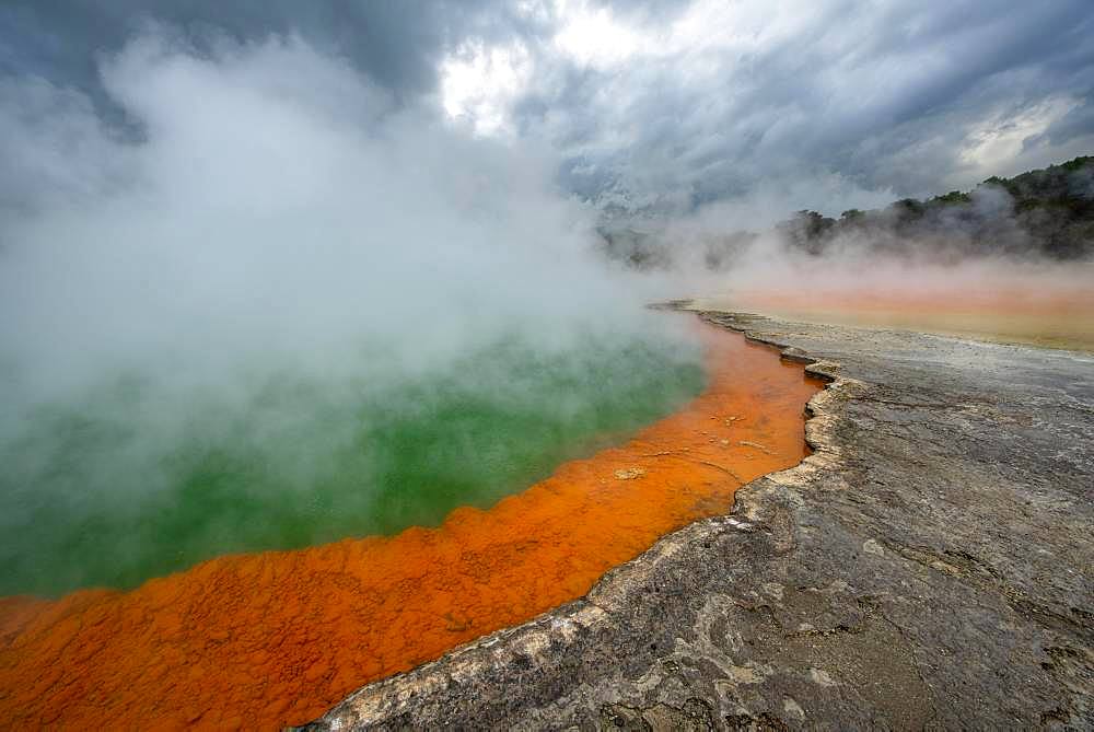 Champagne Pool, hot spring, Waiotapu Geothermal Wonderland, Rotorua, North Island, New Zealand, Oceania