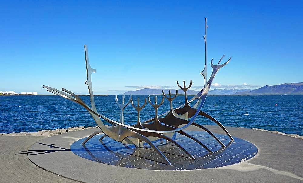 Sculpture Solfar, Solfar, Sunrise, Viking ship of steel, by Jon Gunnar Arnason, Reykjavik, Hoefuoborgarsvaeoio, Iceland, Europe