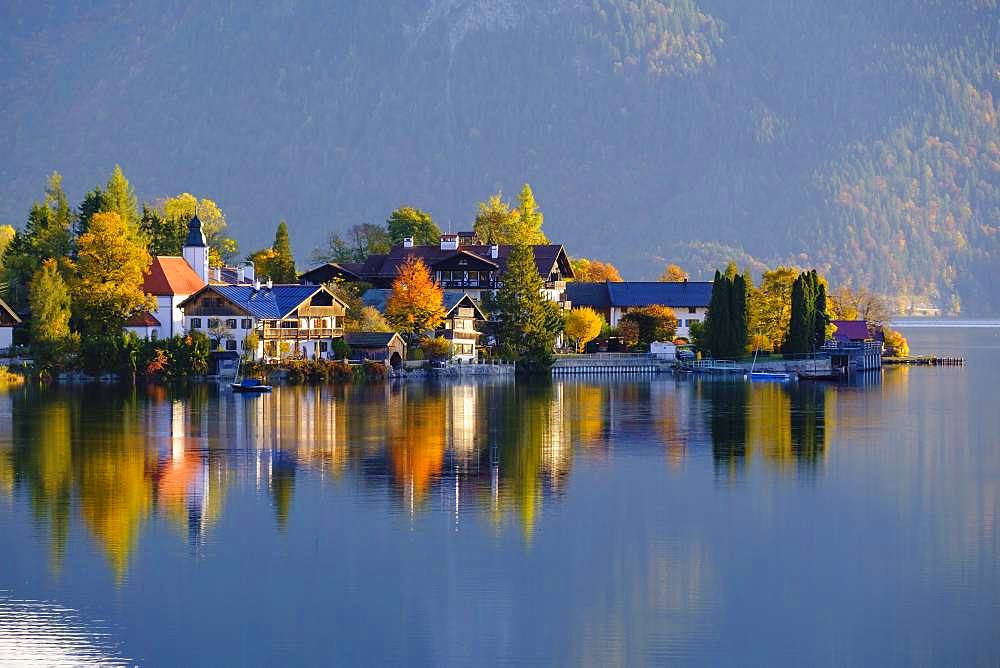 Village Walchensee and Lake Walchensee in the morning light, Upper Bavaria, Bavaria, Germany, Europe