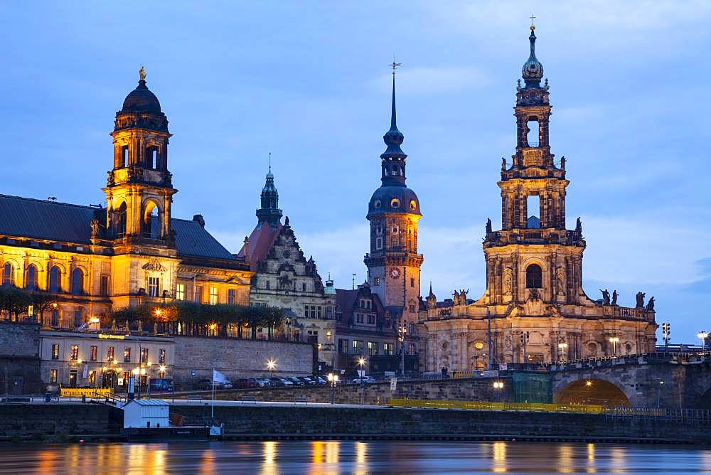 Hofkirche, St. Trinitatis Cathedral, Residenzschloss, Staendehaus, Terrace Shore, Evening Dawn, Dresden, Saxony, Germany, Europe