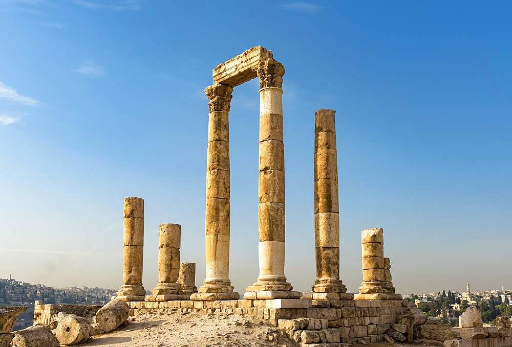 Ruins, columns, temple of Hercules, Amman Citadel, Amman, Jordan, Asia