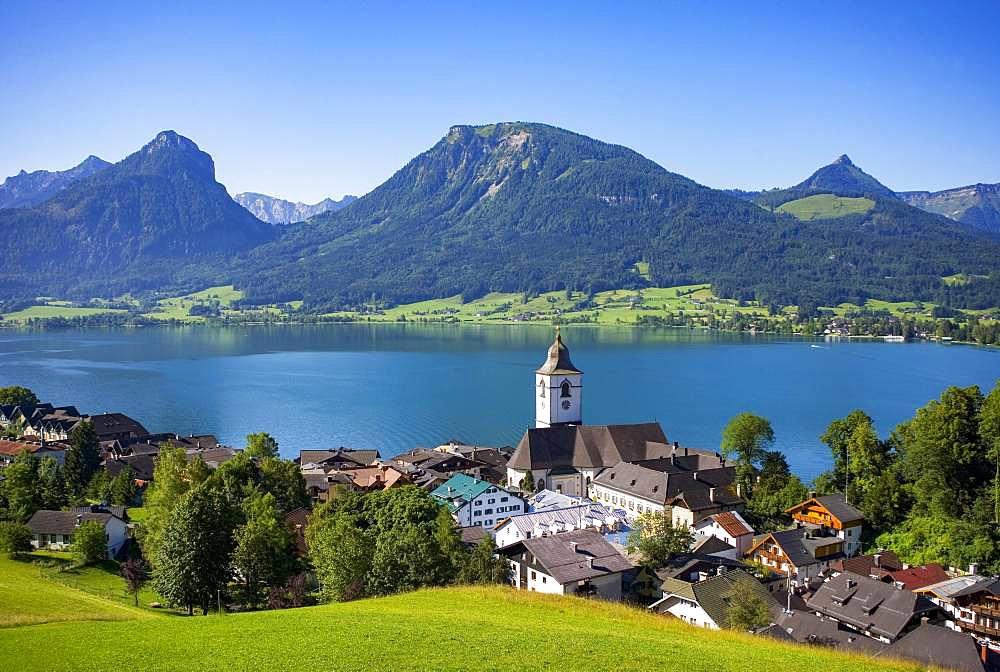 Wolfgangsee, pilgrimage church, St. Wolfgang with Bleckwand, Salzkammergut, Austria, Europe