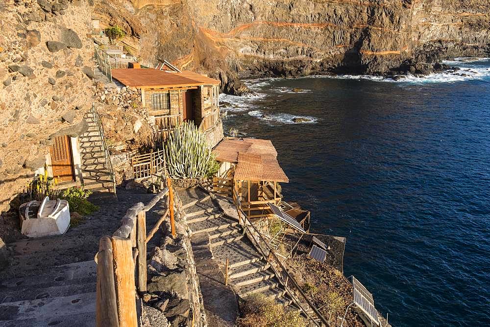 Cave dwelling on the cliffs near Puntagorda, Puerto de Puntagorda, Atlantic Ocean, La Palma, Canary Islands, Canary Islands, Spain, Europe