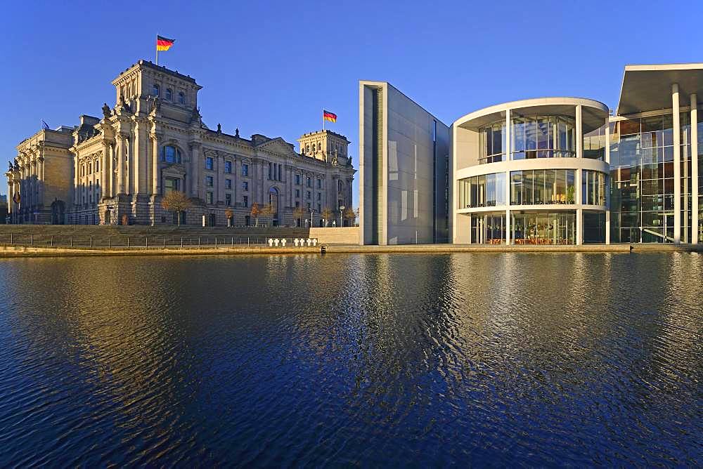 Reichstag and Paul Loebe House on the Spree, Morgenlicht, Berlin-Mitte, Berlin, Germany, Europe