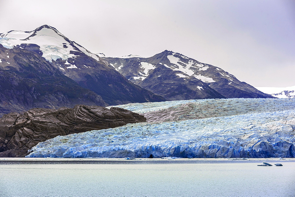 The Grey Glacier flows into Lake Grey, Torres del Paine National Park, Patagonia, Region de Magallanes y de la Antartica Chilena, Chile, South America