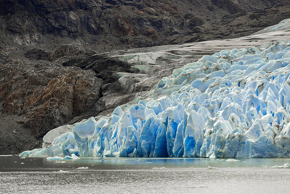 The Grey Glacier flows into Lake Grey, Torres del Paine National Park, Patagonia, Region de Magallanes y de la Antartica Chilena, Chile, South America