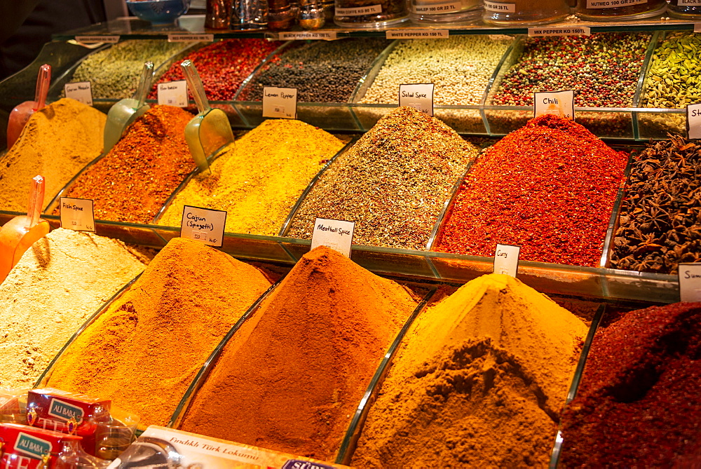 Different spices at a market stand, Spice Bazaar, Grand Bazaar, Kapali Carsi, Istanbul, Turkey, Asia