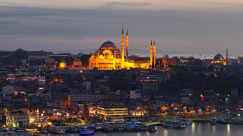 City view at dusk, Sueleymaniye Mosque, Sueleymaniye Camii, Suleiman Mosque, Golden Horn, Bosporus, Istanbul, European part, Turkey, Asia